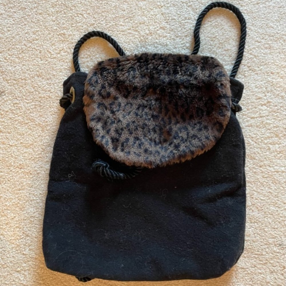 Cute Girls bag with faux fur